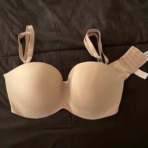 Body by Victoria strapless bra